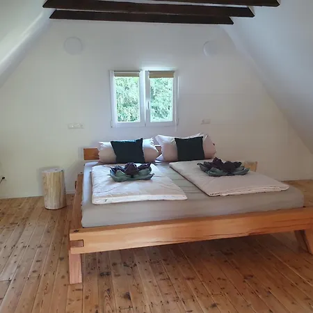 Am Rursee- Haus Efeu Зиммерат